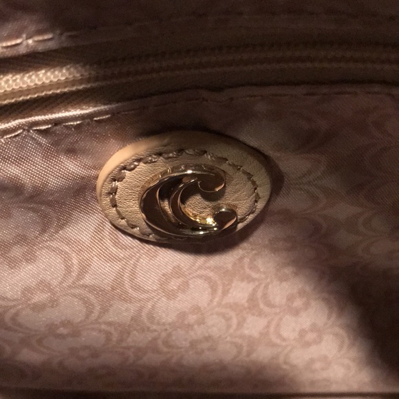 NWT Charming Charlie off-white/gold purse - Picture 4 of 9